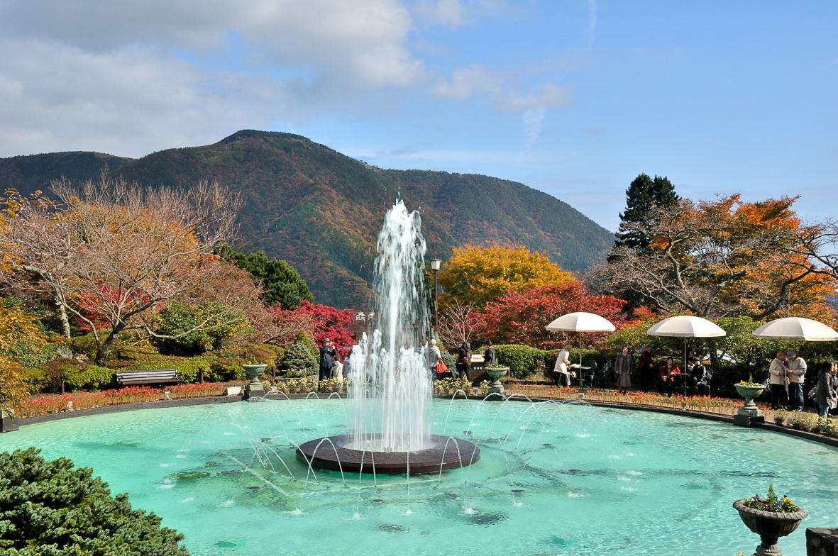 箱根強羅公園の噴水が原作漫画にでてくる